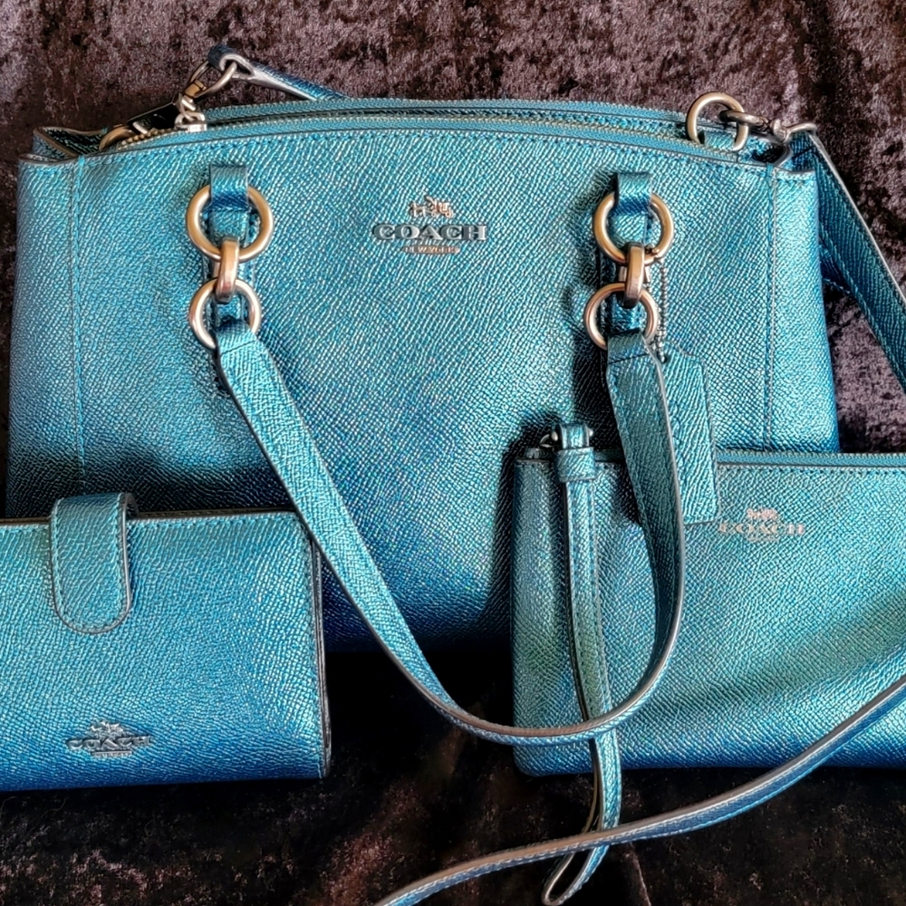 Coach Christie Mini Carryall Bundle w/matching wallet & wristlet
